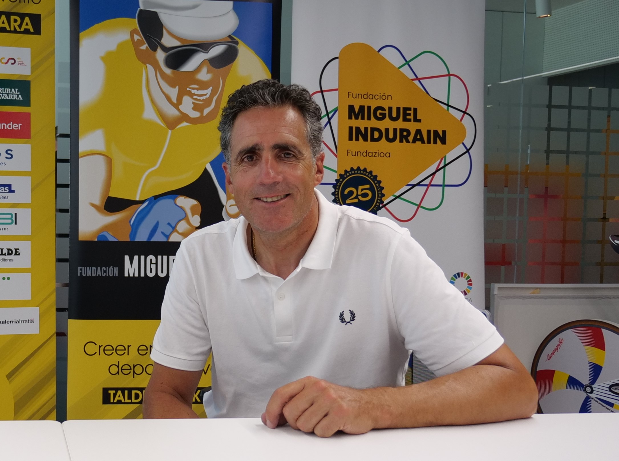 UN MINUTO CON... MIGUEL INDUR&Aacute;IN